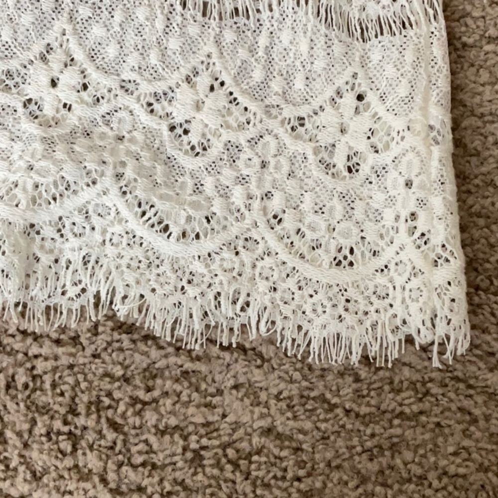 Lace t-shirt - Picture 2 of 6
